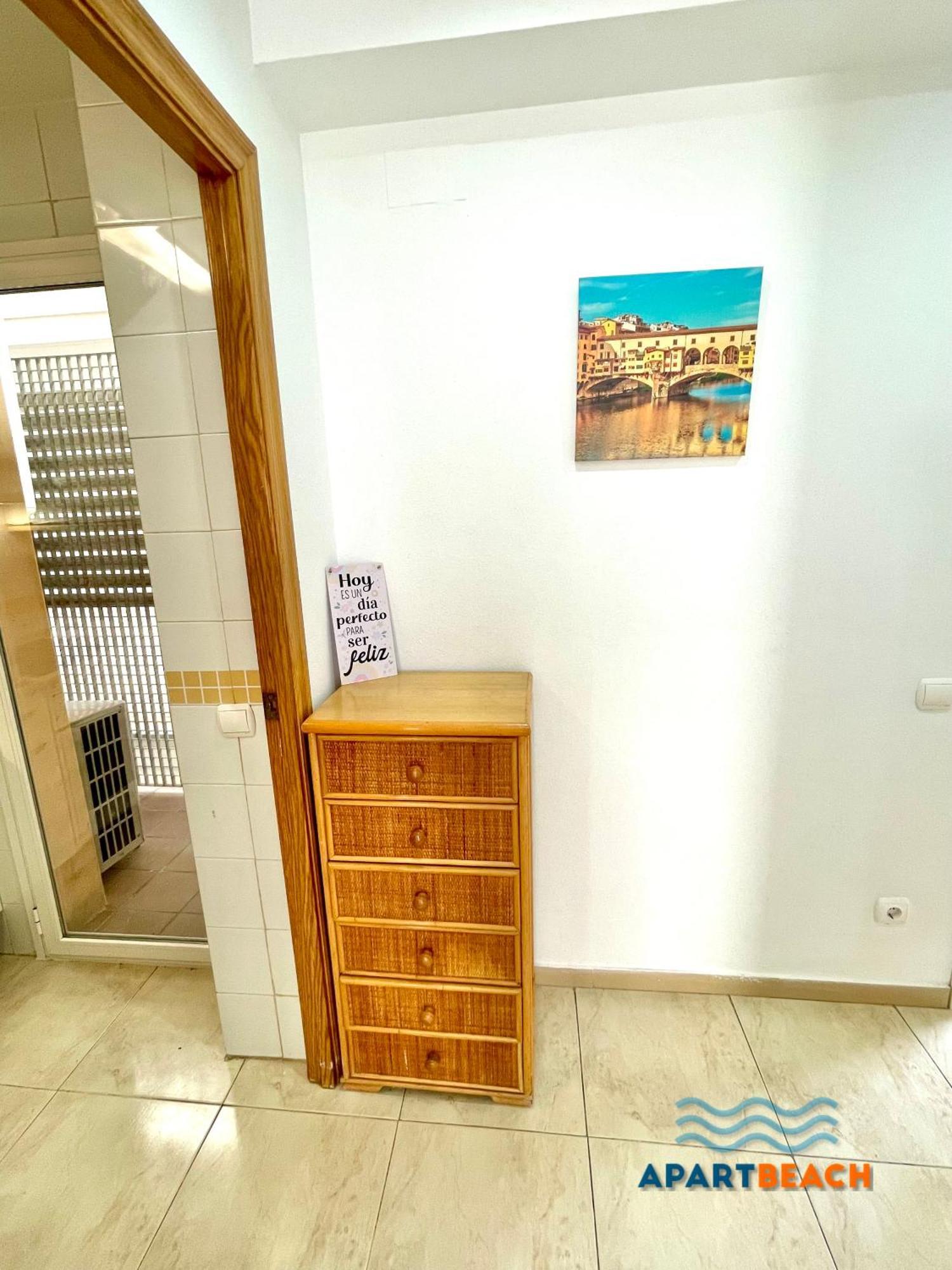 Apartbeach Golden I Muy Luminoso Junto Playa Y Climatizado Salou Exterior photo