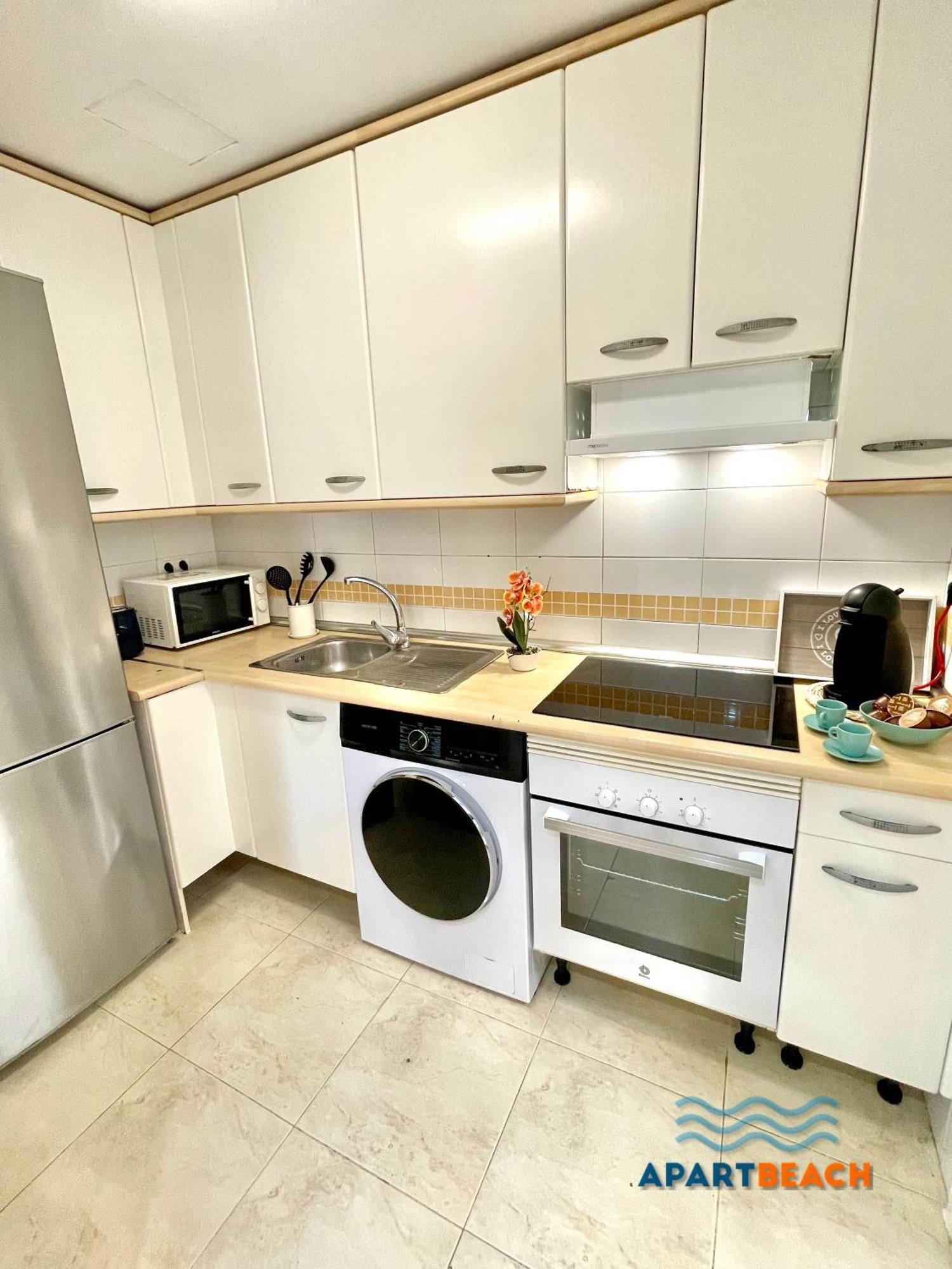 Apartbeach Golden I Muy Luminoso Junto Playa Y Climatizado Salou Exterior photo